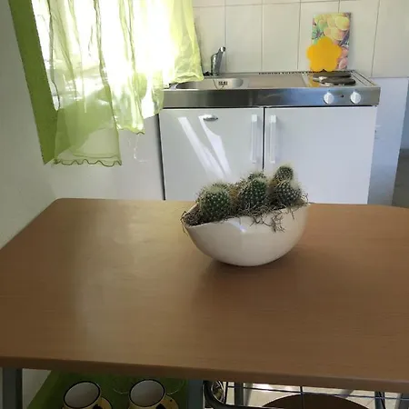 Family Stakic Apartament Baška Voda